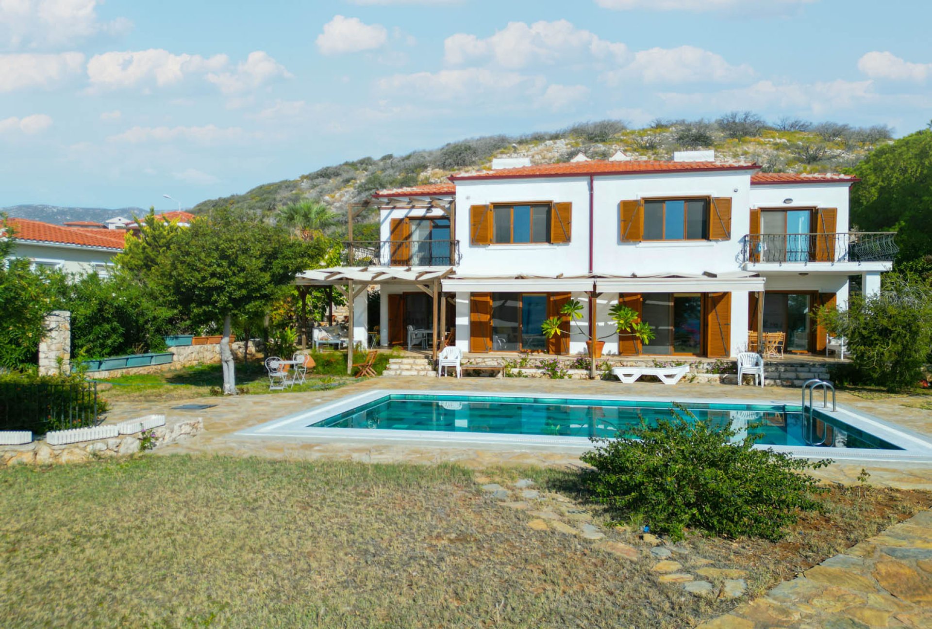 Kaş Yarımada'da Muhteşem İkiz Villa ve Arsası